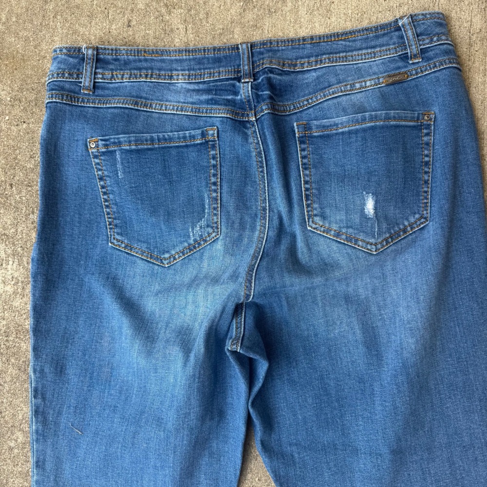 INC International Concepts Skinny Leg Curvy Fit Embellished Distressed Jeans 16 - Picture 7 of 11